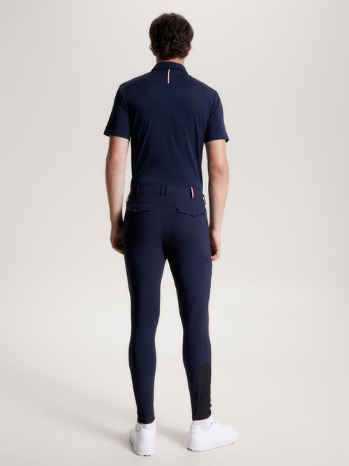 Tommy Hilfiger Equestrian® » Herren Reithose Pro KnieGrip All Year Blau, ist der Schlüssel zu unübertroffener Leistung bei jedem Wetter! Hergestellt aus technischem, atmungsaktivem 4-Wege-Stretch Artikelnummer TH13MKBR766-004 erhältlich bei www.Hotti24.de