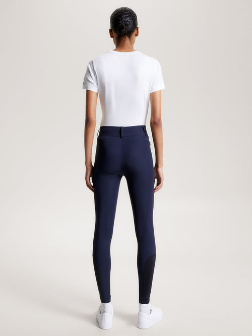 Tommy Hilfiger Equestrian »Damen Sommer Reitleggings Hudson FullGrip Blau, bietet die besten Funktionen einer Reithose und den Komfort einer Leggings. Dieses Modell besteht aus strukturiertem Stoff wie eine Reithose, jedoch ohne Reißverschluss vorne Artikelnummer th13wfbr683-004 erhältlich bei www.Hotti24.de