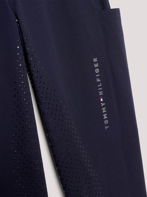 Tommy Hilfiger Equestrian »Damen Sommer Reitleggings Hudson FullGrip Blau, bietet die besten Funktionen einer Reithose und den Komfort einer Leggings. Dieses Modell besteht aus strukturiertem Stoff wie eine Reithose, jedoch ohne Reißverschluss vorne Artikelnummer th13wfbr683-004 erhältlich bei www.Hotti24.de