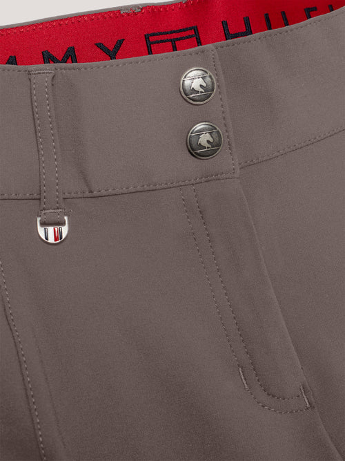 Tommy Hilfiger Equestrian® » Ganzjahres Damen Reithose Pro FullGrip Braun, besteht aus einem technischen, atmungsaktiven 4-Wege-Stretch-Performance Gewebe mit wasserabweisender Ausrüstung für eine hervorragende Leistung bei jedem Wetter Artikelnummer th13wfbr769-046 erhältlich bei www.Hotti24.de