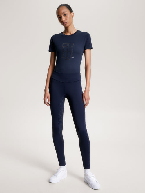 Tommy Hilfiger Equestrian® »Damen Ganzjahres Reitleggings Rome FullGrip Blau - Dark Ash, bietet maximale Dehnbarkeit und Komfort im und außerhalb des Sattels. Die Leggings ist mit einer Seitennaht mit Tommy Hilfiger RIDE Logo ausgestattet Artikelnummer th13wfle760-004 erhältlich bei www.Hotti24.de