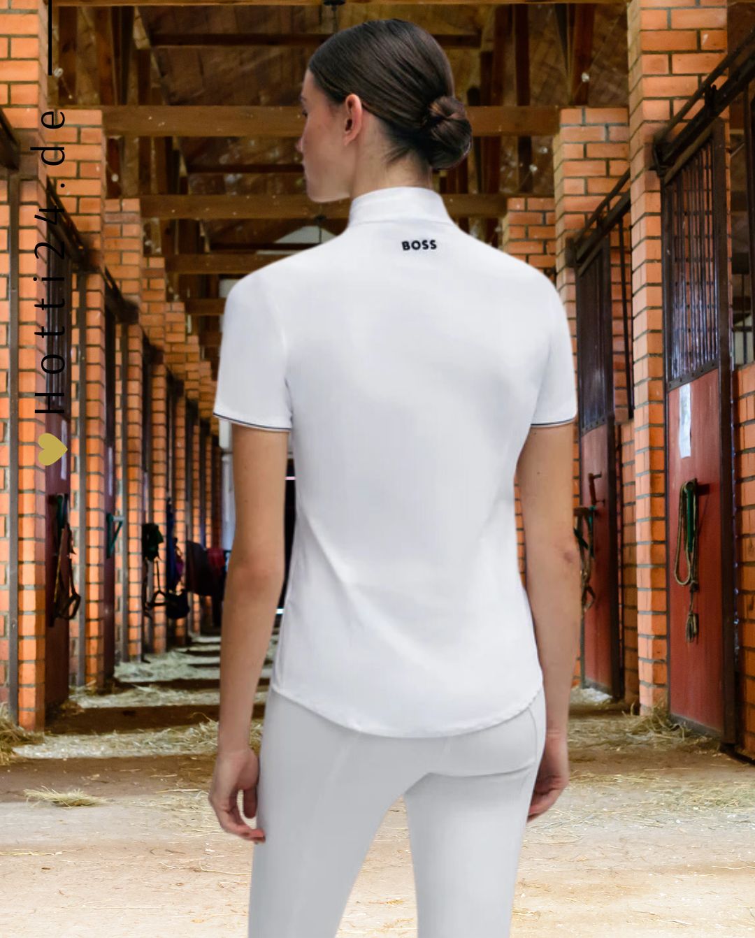 BOSS Equestrian »Damen Turnierbluse Elisa Weiß Frühling / Sommer, kombiniert Stil und Komfort für ein elegantes Auftreten auf dem Reitplatz. Mit einem Halbarm-Design und einer Signature Stripe Paspelierung entlang der Knopfleiste Artikelnummer b3w0406-100 erhältlich bei www.Hotti24.de