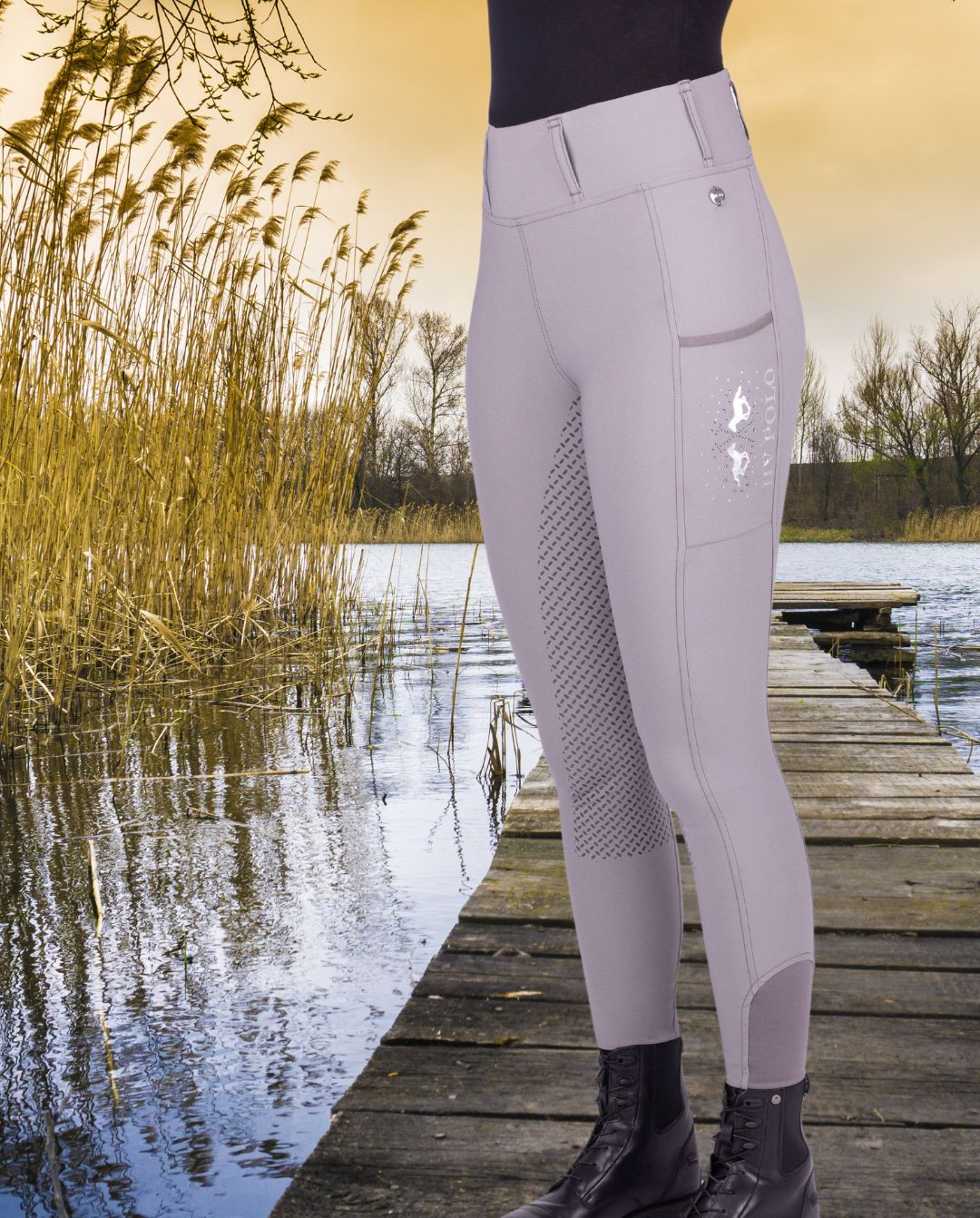 HV Polo »Damen Reitleggings Classic FullGrip Grau, der elastische Bund sorgt für eine perfekte Passform und einen angenehmen Tragekomfort. Darüber hinaus verfügt die Leggings über zwei Handytaschen Artikelnummer 0201093506-7064 erhältlich bei www.Hotti24.de Reithose von Vorne