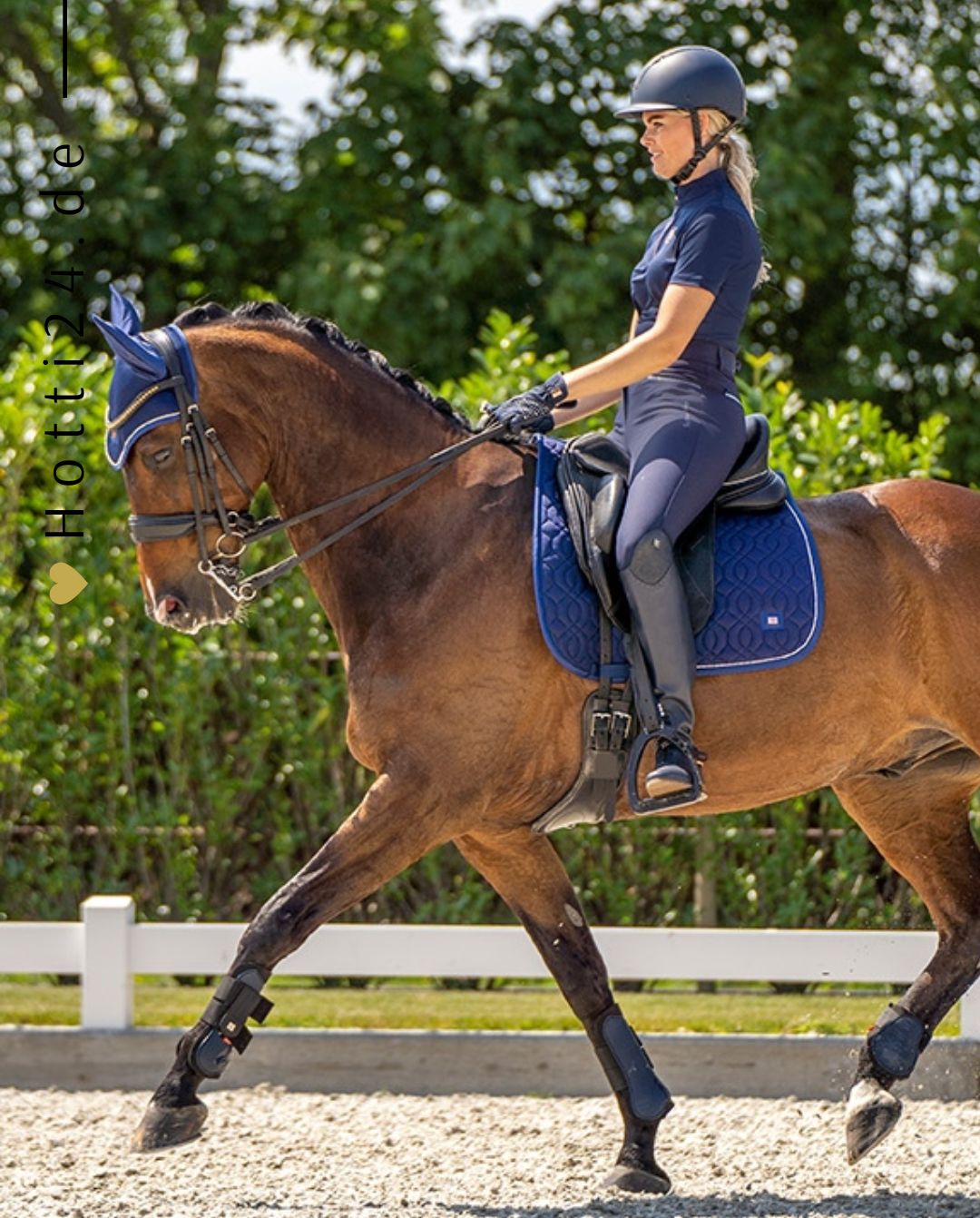 Imperial Riding »Damen T-Shirt Tech Top IRHSpeedy Blau, die gute Passform am Körper und an der Hüfte sorgt für ein relaxtes Tragegefühl und uneingeschränkte Bewegungsfreiheit Artikelnummer kl35123009-5001- erhältlich bei www.Hotti24.de