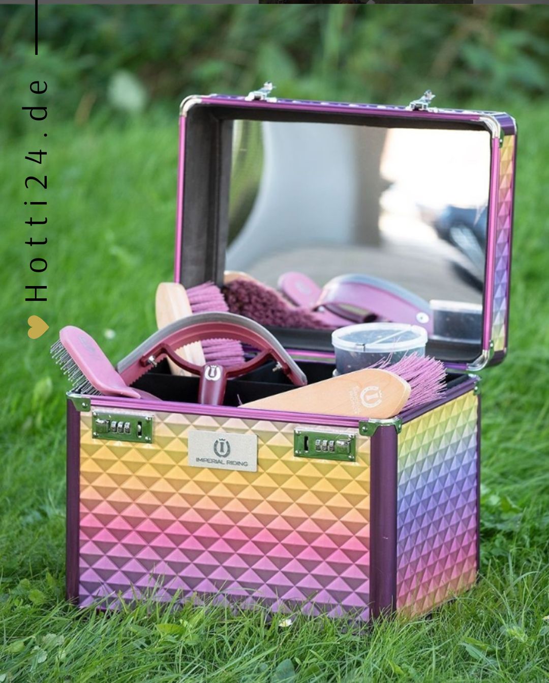 Imperial Riding »Pferde Putzbox Putzkoffer Shiny Unicorn Rosa, unser Bestseller Putzbox Shiny ist das perfekte Beauty-Case zur Aufbewahrung all Ihrer Haushaltsgeräte und Accessoires Artikelnummer ST68120002-0126 erhältlich bei www.Hotti24.de - Putzkoffer geöffnet