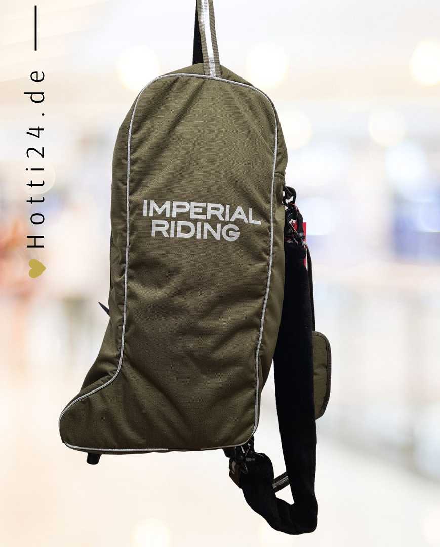 Imperial Riding präsentiert die Stiefeltasche Classic mit der Artikelnummer LA90121002-6022 in Oliv Grün. Diese Stiefeltasche bietet eine stilvolle und praktische Lösung für den Transport und die Aufbewahrung von Reitstiefeln. Für weitere Informationen und die Möglichkeit zum Kauf besuchen Sie bitte die Website www.Hotti24.de