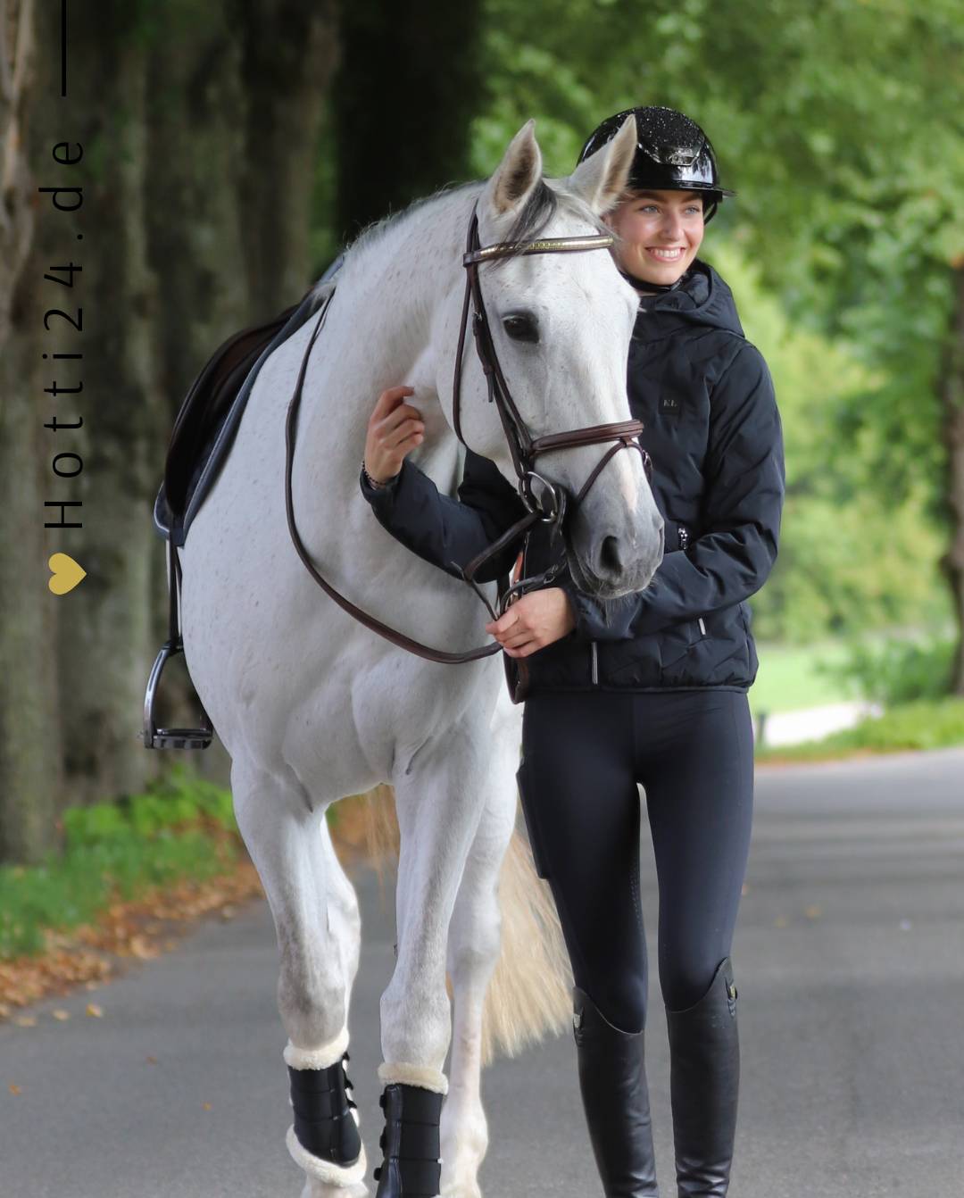 Kingsland »Damen Jacke Emelia Wasserdicht Blau, der Stoff dieser Jacke ist so konzipiert, dass er Wind und Wetter standhält und beeindruckende wasserdichte und atmungsaktive Eigenschaften aufweist, Artikelnummer 2330153002-6020 erhältlich bei www.Hotti24.de - Jacke mit Pferd