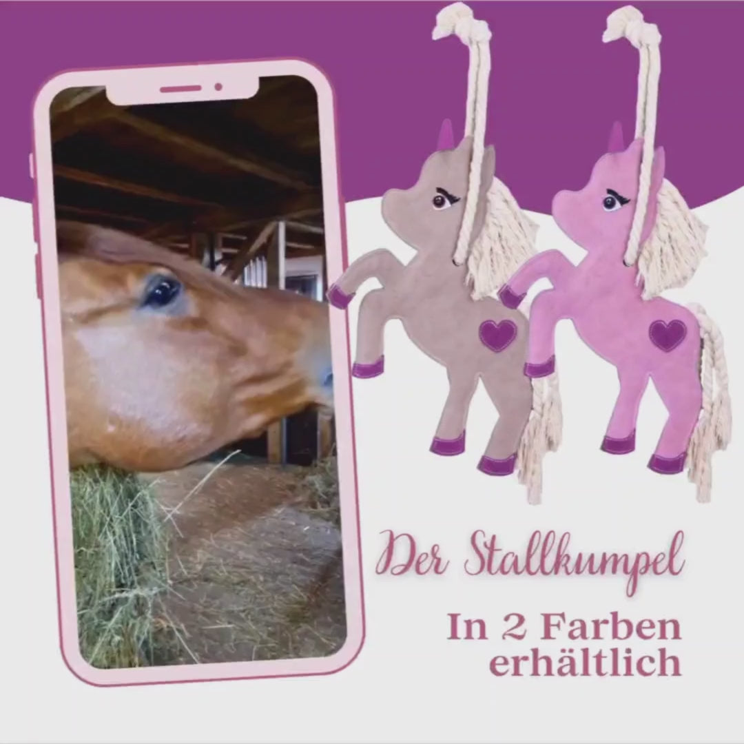 Video Imperial Riding »Pferde Stallkumpel Rosa, der neue beste Freund deines Pferdes - unser Stallkumpel Einhorn. Er kann im Stall an einem Seil aufgehängt werden, damit dein Pferd damit spielen kann ST83122001-3132