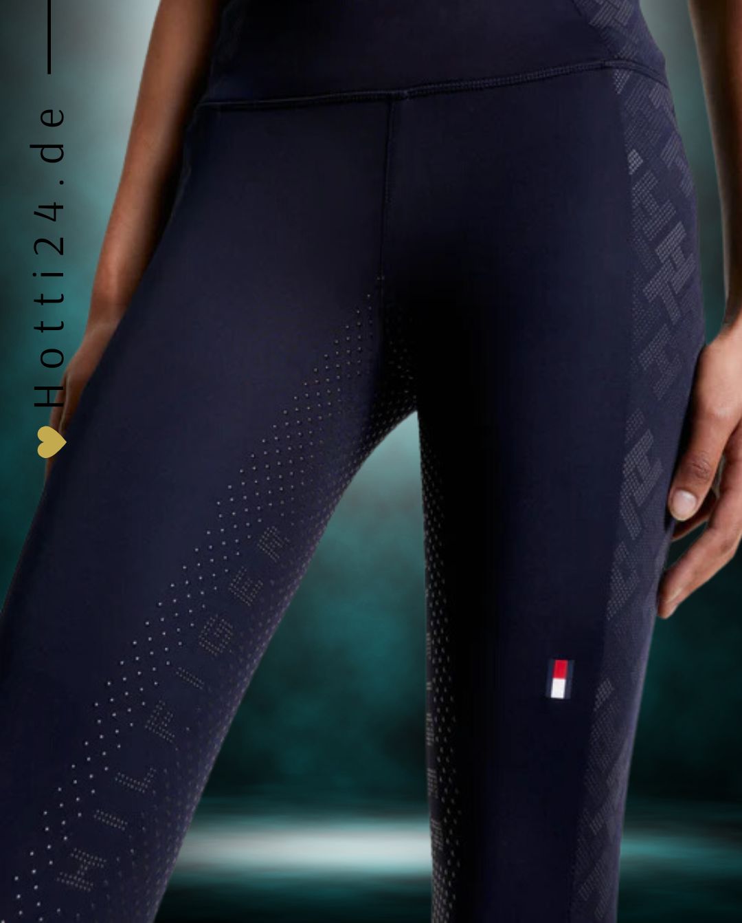 Tommy Hilfiger Equestrian »Damen Sommer Reitleggings Orlando FullGrip Blau, bietet maximale Dehnbarkeit und Komfort im und außerhalb des Sattels. Diese Leggings verfügen über eine reflektierende, mit Monogramm bedruckte Seitennaht Artikelnummer th13wfle680-004 erhältlich bei www.Hotti24.de