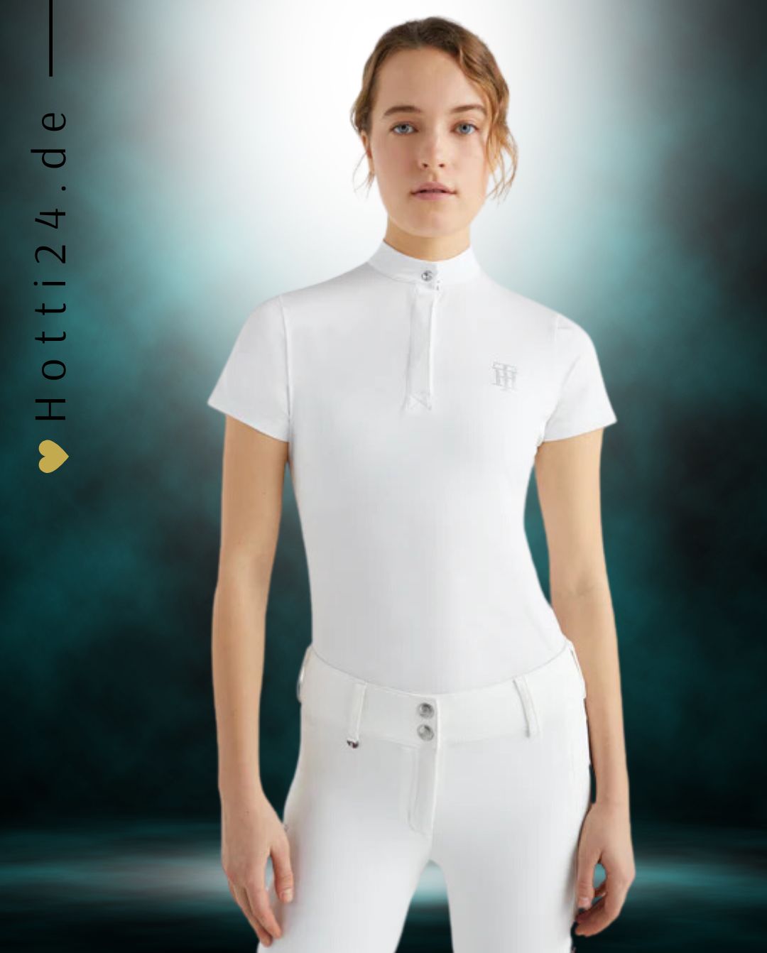 Tommy Hilfiger Equestrian® »Damen Turniershirt mit Strass Weiß, mit Stehkragen und verdeckter Knopfleiste. Sichtbarer Strassknopf am Kragen und TH-Strassapplikation auf der linken Brust. Hergestellt aus einem schnell trocknenden, desodorierenden Stoff Artikelnummer th07wsss301-001 erhältlich bei www.Hotti24.de