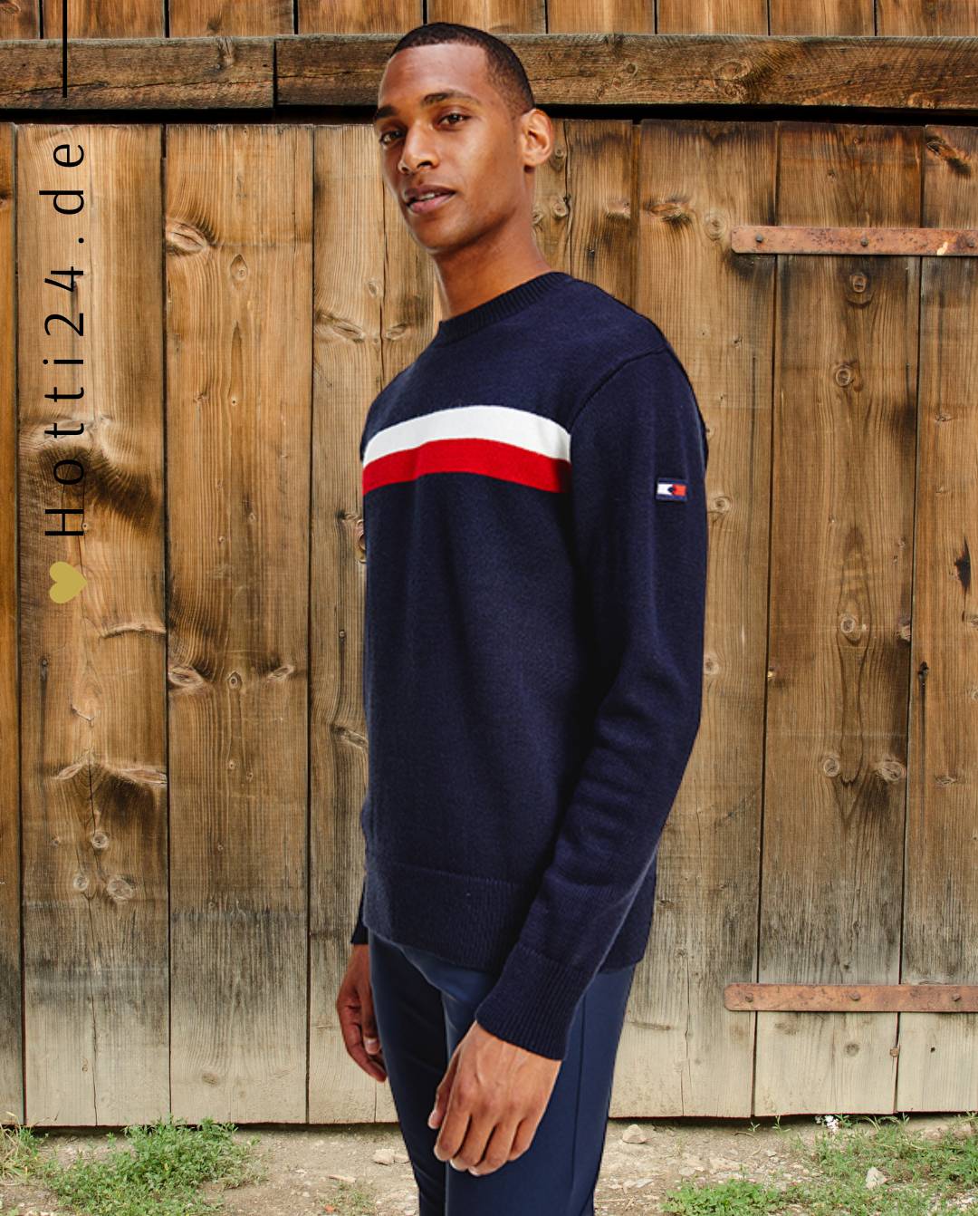 Herren Pullover von TOMMY HILFIGER in der Farbe Blau mit der Artikelnummer th10042-004. Dieser Pullover ist ein stilvolles Kleidungsstück, das Wärme und Komfort bietet. Sie können diesen Herren Pullover auf der Website www.hotti24.de erwerben