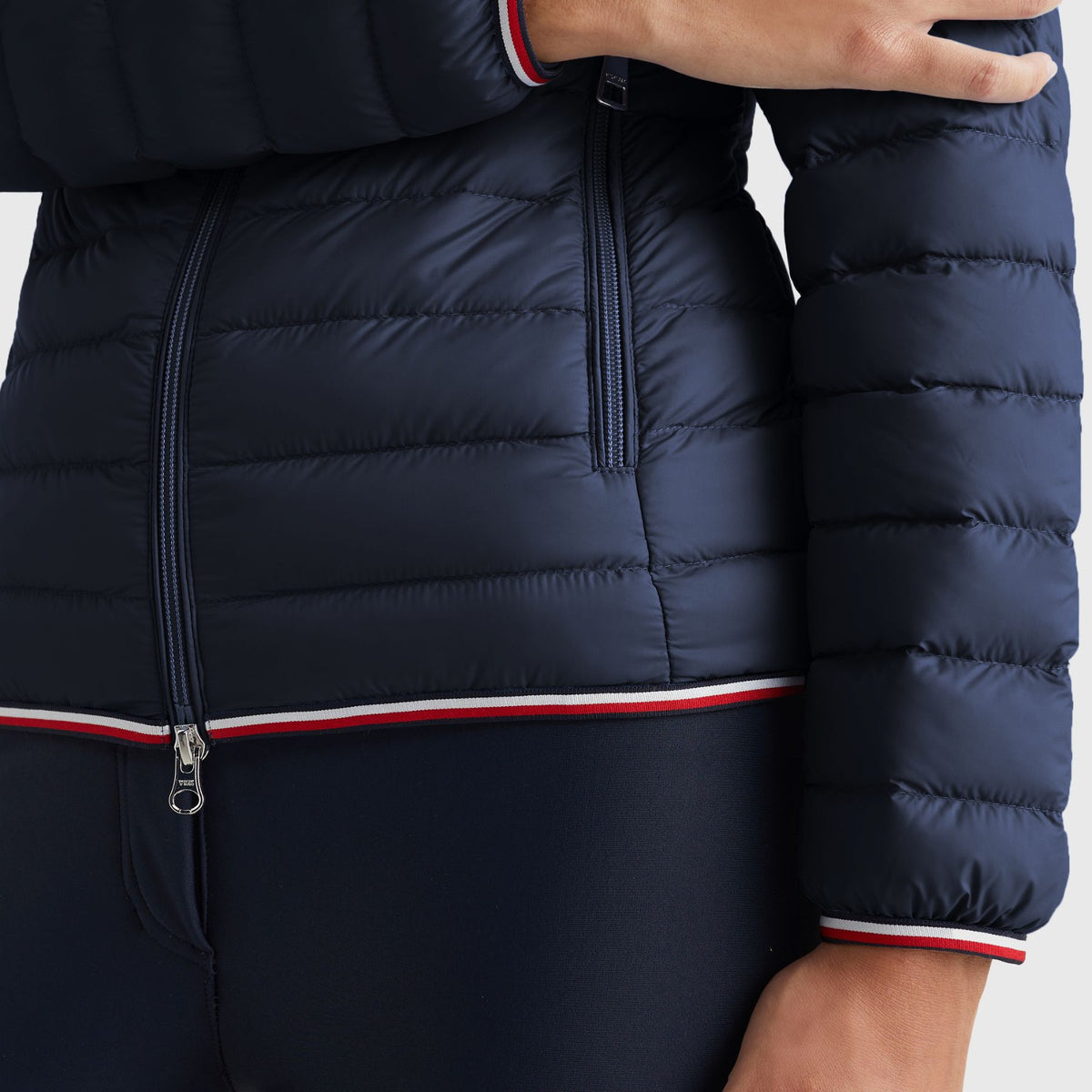 TOMMY HILFIGER »Damen leichte Daunenjacke